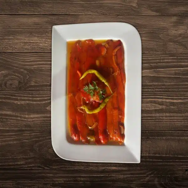 Fuente de pimientos asados con piparras